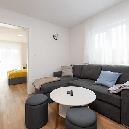 Lovely Apartment In Zadar With Wifi 아파트 자다르