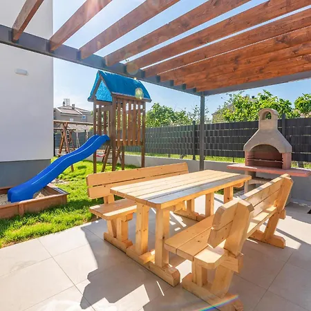 شقة Lovely Apartment In Zadar With Wifi